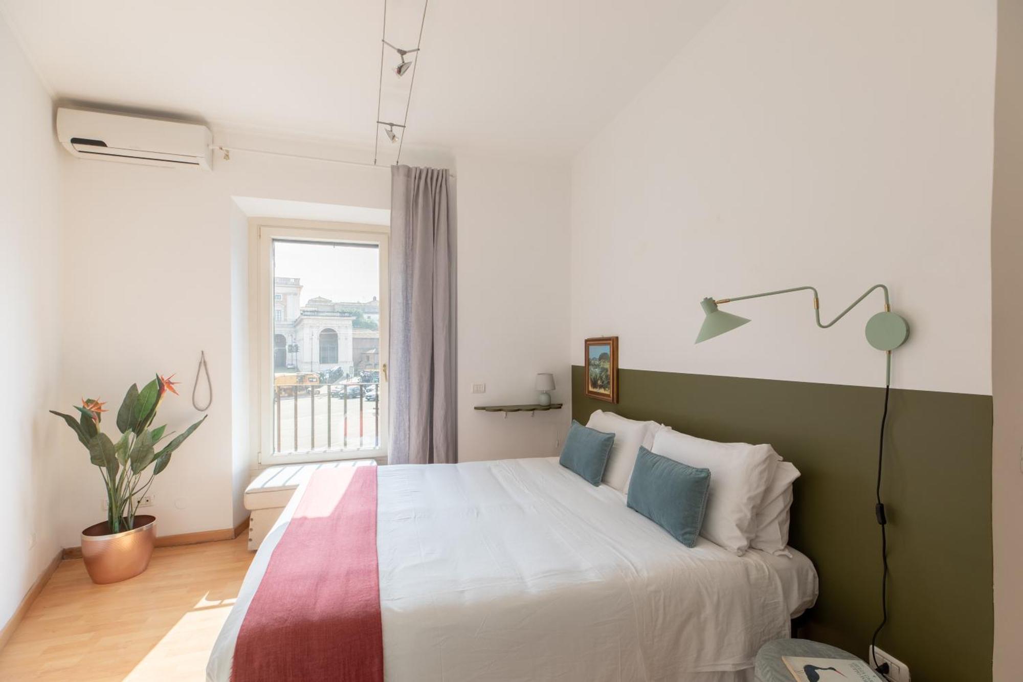 Apartment Iflat Cozy Flat With A View In San Giovanni Rom