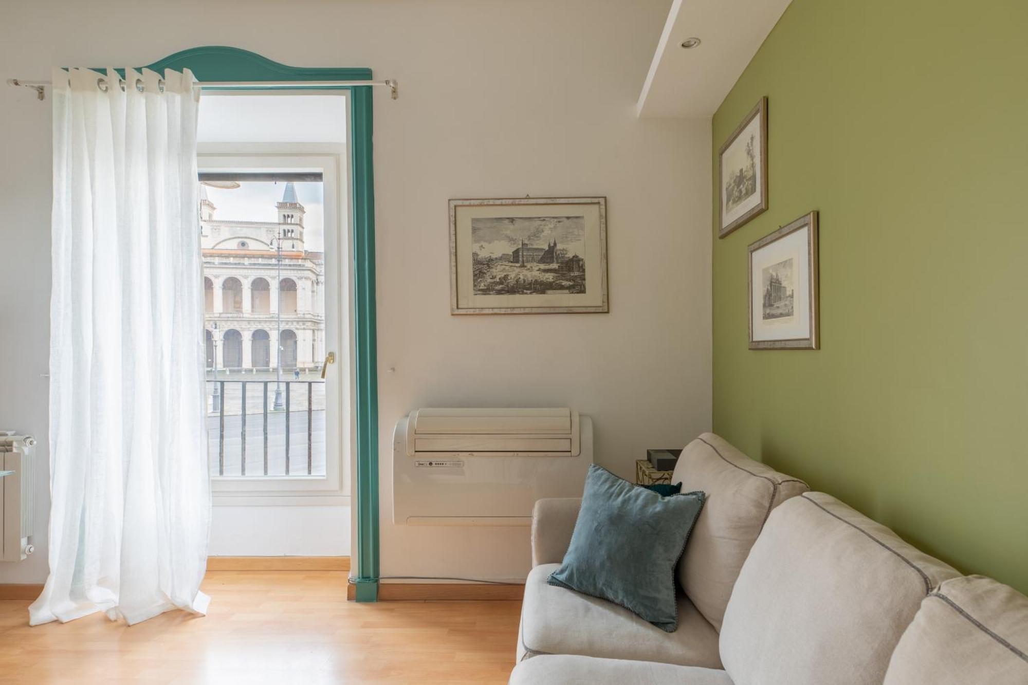 Iflat Cozy Flat With A View In San Giovanni Apartment